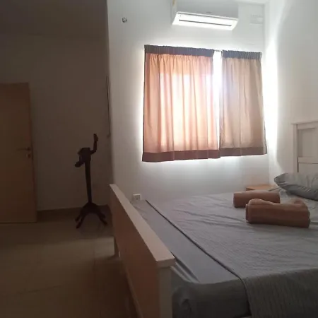 Penthouse - Large Terrace * San Pawl il-Baħar