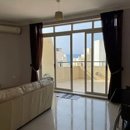 Penthouse - Large Terrace Apartment *