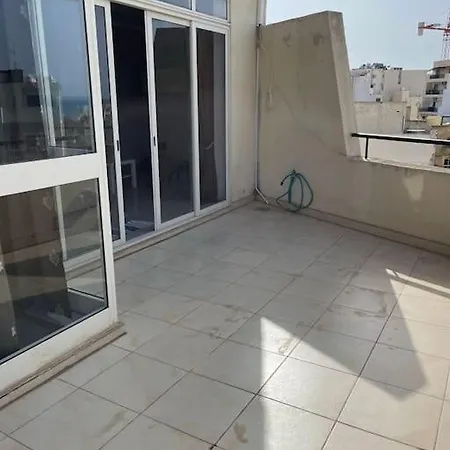 Apartamento Penthouse - Large Terrace St. Paul's Bay