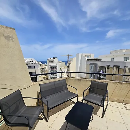 Penthouse - Large Terrace