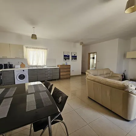 Penthouse - Large Terrace Apartment *