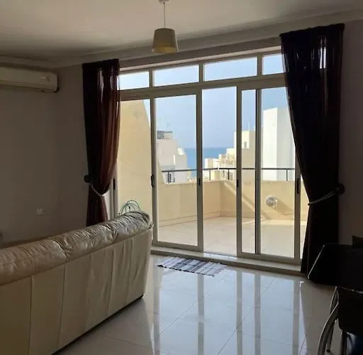 Penthouse - Large Terrace Apartment *