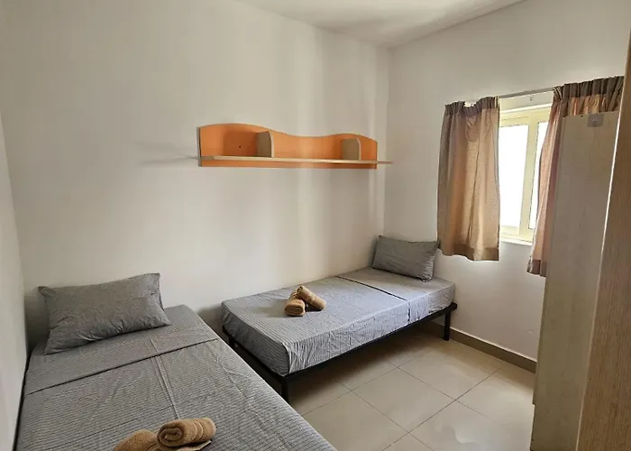 Penthouse - Large Terrace * St. Paul's Bay