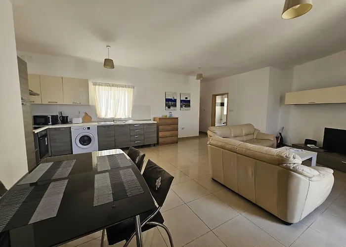 Penthouse - Large Terrace Apartment *